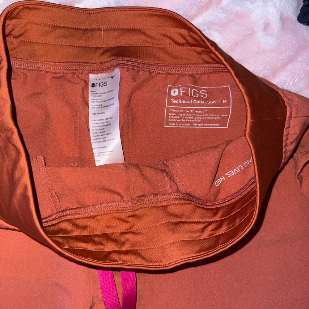 Figs Women's Terracotta Jogger Scrub Set-Women’s Medium - Picture 2 of 5